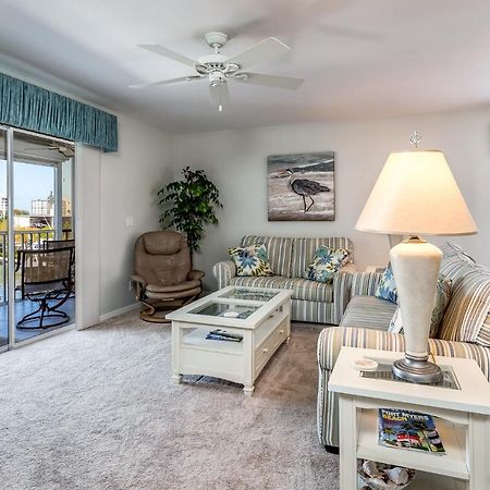 Royal Pelican 381 Fort Myers Beach Exterior photo
